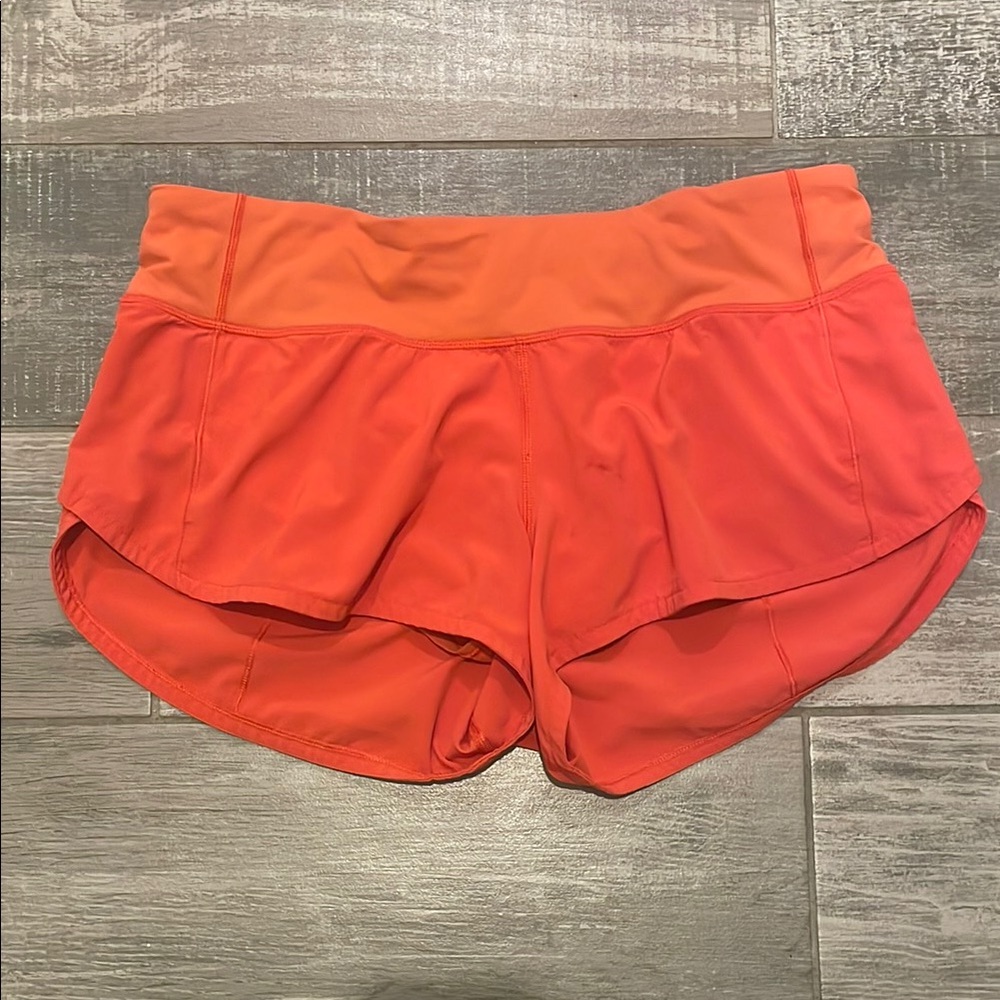 Lululemon Speed Up lowrise, 2.5”, size 6 shorts